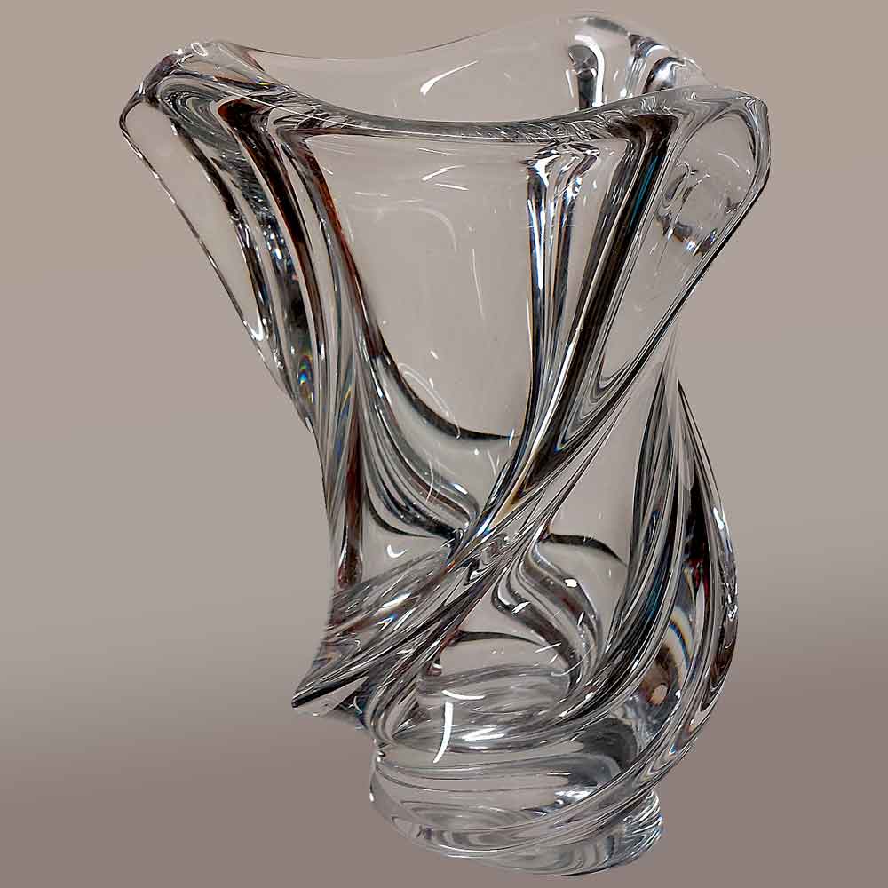 Rare crystal vase dating from the 1950s-1960s designed by